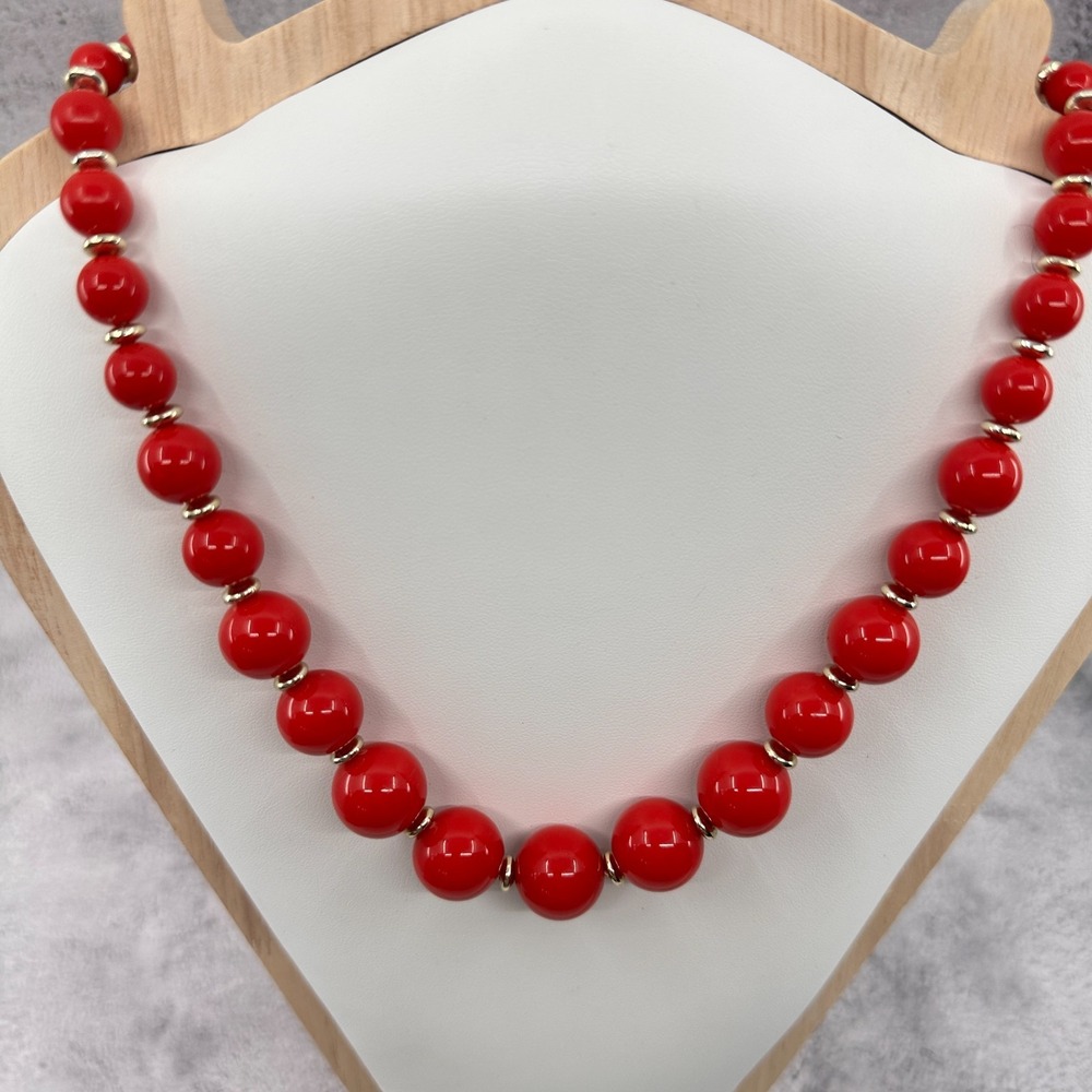 Red Graduated Bead Necklace Gold Tone Spacers Chunky Statement Vintage Jewelry